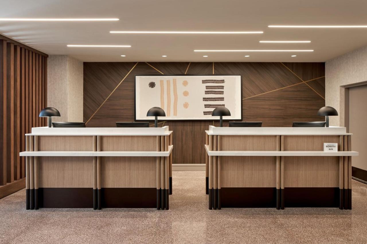 Sheraton Рэстон Экстерьер фото