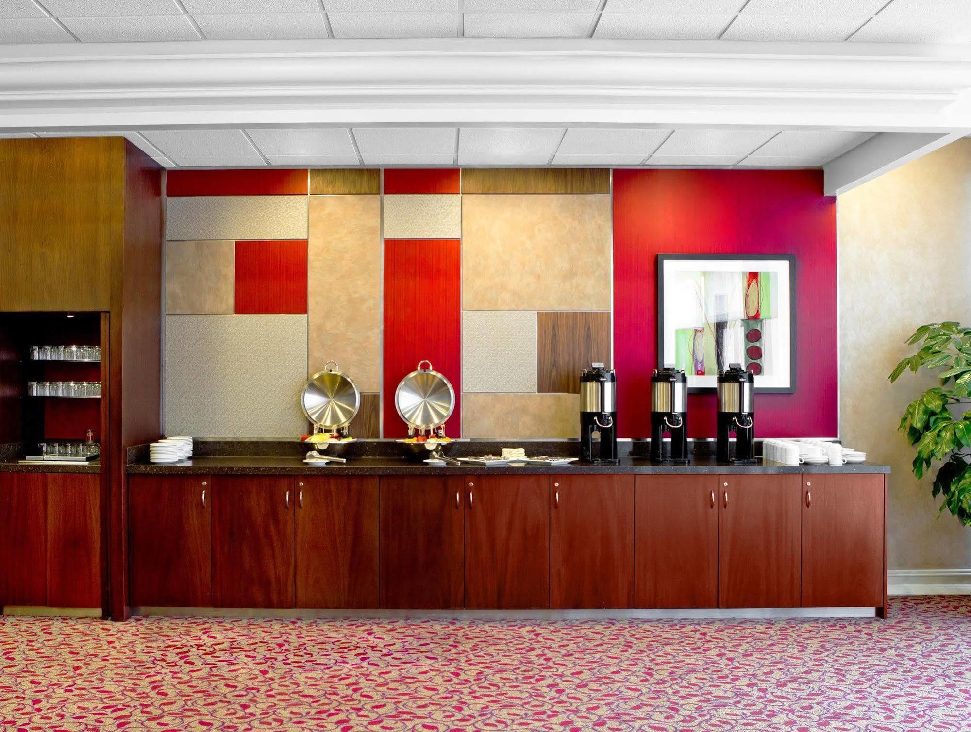 Sheraton Рэстон Экстерьер фото